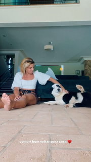 Julia Foti feet photo 11