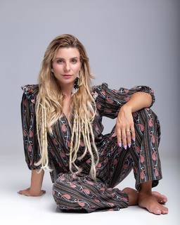Julia Foti feet photo 5