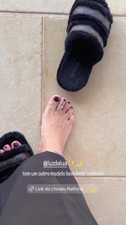 Julia Foti feet photo 4
