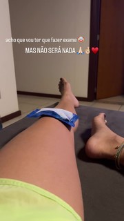 Julia Foti feet photo 2