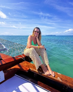 Julia Foti feet photo 2