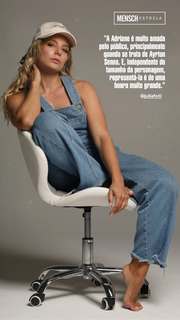 Julia Foti feet photo 9