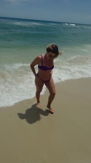 Julia Foti feet photo 6