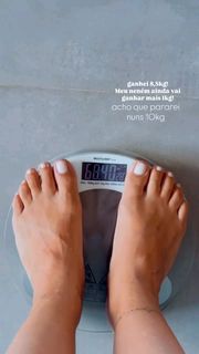 Julia Foti feet photo 6