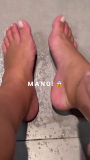 Julia Foti feet photo 19