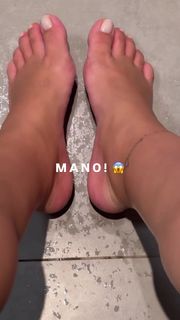 Julia Foti feet photo 18