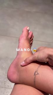 Julia Foti feet photo 16