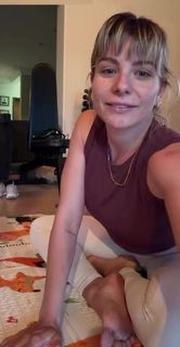 Julia Foti feet photo 1