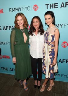 Julia Goldani Telles feet photo 15