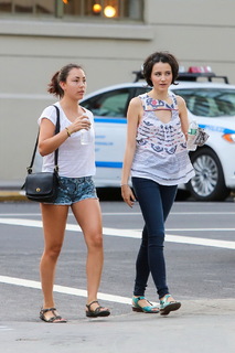 Julia Goldani Telles feet photo 17