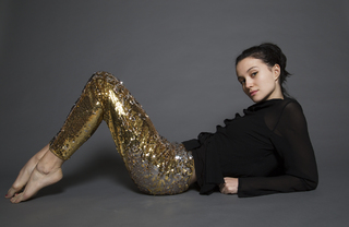 Julia Goldani Telles feet photo 3