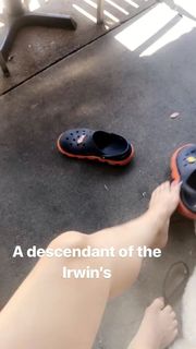 Julia Goldani Telles feet photo 1