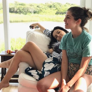 Julia Goldani Telles feet photo 17