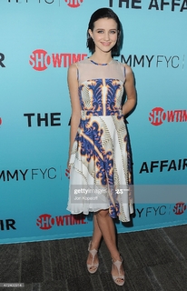 Julia Goldani Telles feet photo 20