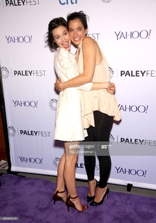 Julia Goldani Telles feet photo 5