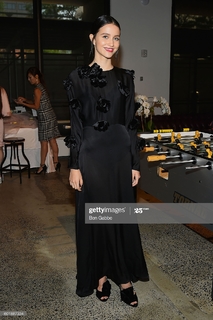 Julia Goldani Telles feet photo 20