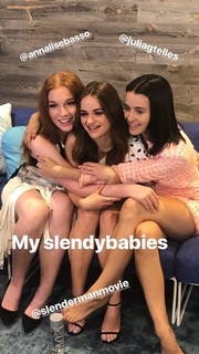 Julia Goldani Telles feet photo 3