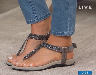 Julia Harris feet photo 5