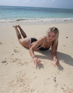 Julia Hart feet photo 2