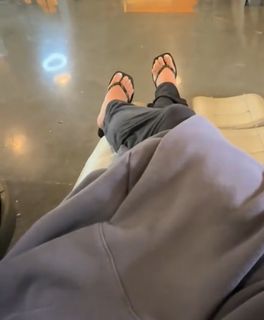 Julia Hart feet photo 9