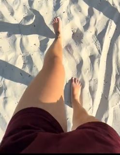 Julia Hart feet photo 6