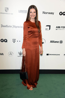 Julia Hartmann feet photo 8