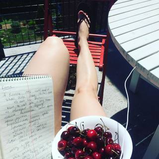 Julia Ioffe feet photo 13