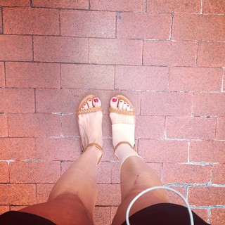 Julia Ioffe feet photo 10