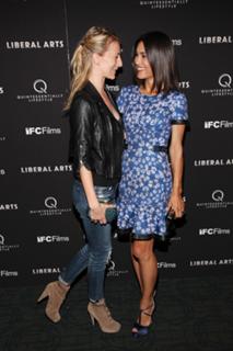 Julia Jones feet photo thumbnail