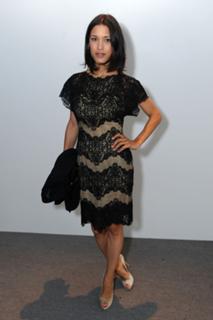 Julia Jones feet photo thumbnail