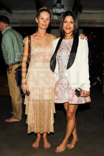 Julia Jones feet photo thumbnail