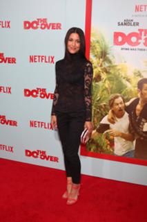 Julia Jones feet photo thumbnail