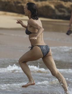 Julia Jones feet photo thumbnail