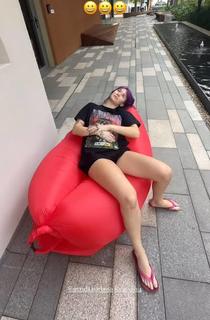 Julia K Barni feet photo 2