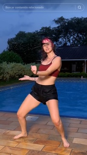 Julia K Barni feet photo 10