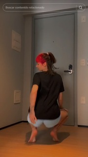 Julia K Barni feet photo 12