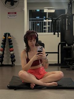Julia K Barni feet photo 9