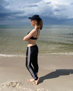 Julia Kaminska feet photo 12