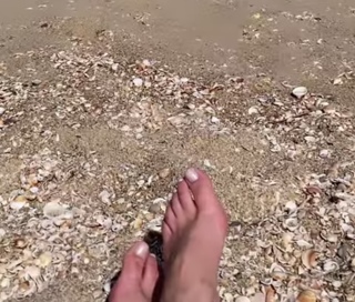 Julia Kaminska feet photo 5