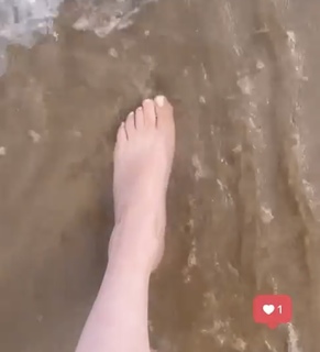 Julia Kaminska feet photo 8
