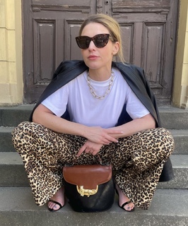 Julia Kaminska feet photo 9