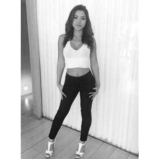 Julia Kelly feet photo thumbnail