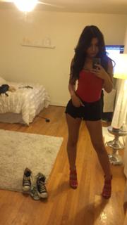 Julia Kelly feet photo thumbnail