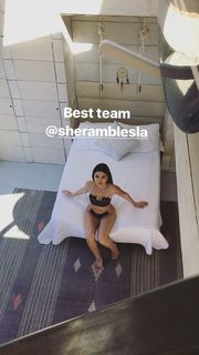 Julia Kelly feet photo thumbnail