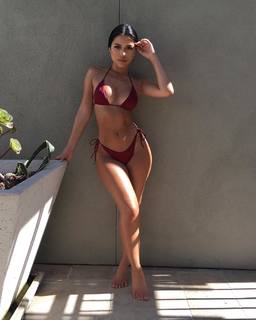 Julia Kelly feet photo thumbnail