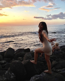 Julia Kelly feet photo thumbnail