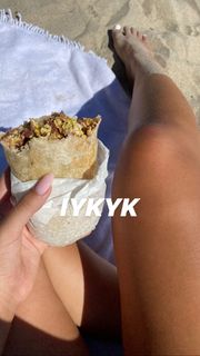 Julia Kelly feet photo thumbnail