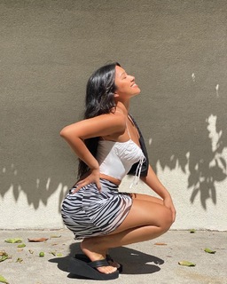 Julia Kelly feet photo thumbnail