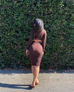 Julia Kelly feet photo thumbnail