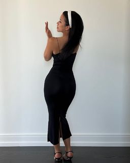 Julia Kelly feet photo thumbnail